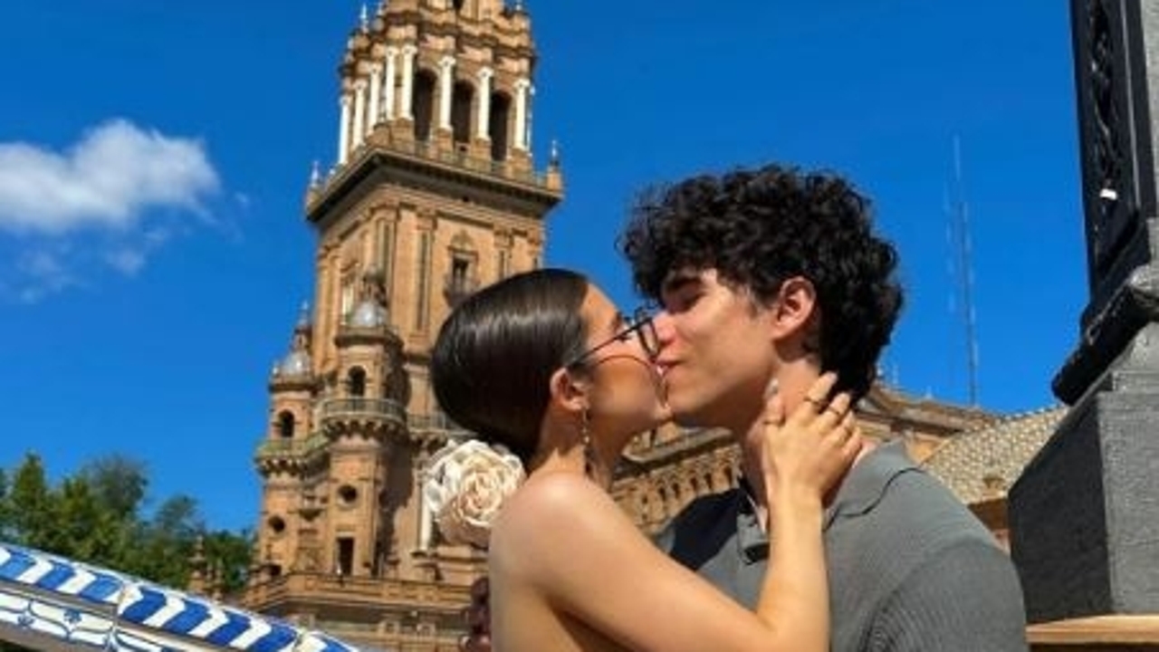 El Increible Roro RoRo, el insólito personaje del verano se defiende: «No soy una esclava»