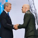 Alfonso Rueda y Luis Tosar, hoy, durante el acto. 