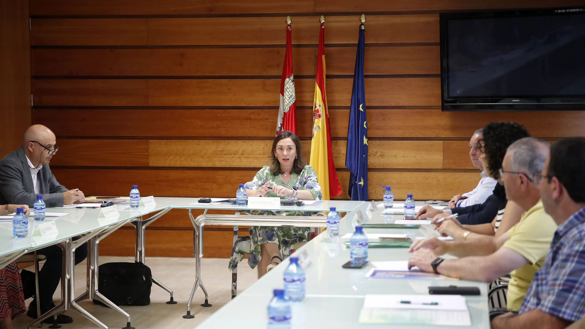 Primera reunión de la nueva consejera de Agricultura, Ganadería y Desarrollo Rural, María González Corral, con los responsables de las organizaciones agrarias