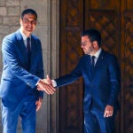 Pedro Sánchez se reúne con el presidente catalán en funciones, Pere Aragonès