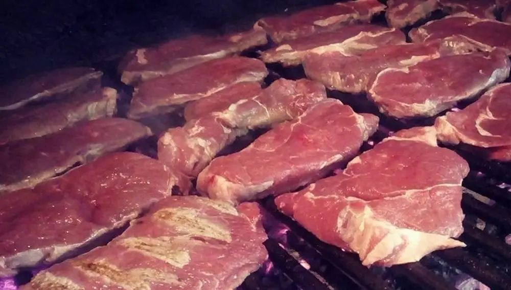 Carne a la brasa.