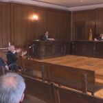 El acusado durante el juicio. 
