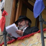 El periodista Pedro García Trapiello durante el pregón de las fiestas de San Juan y San Pedro de León