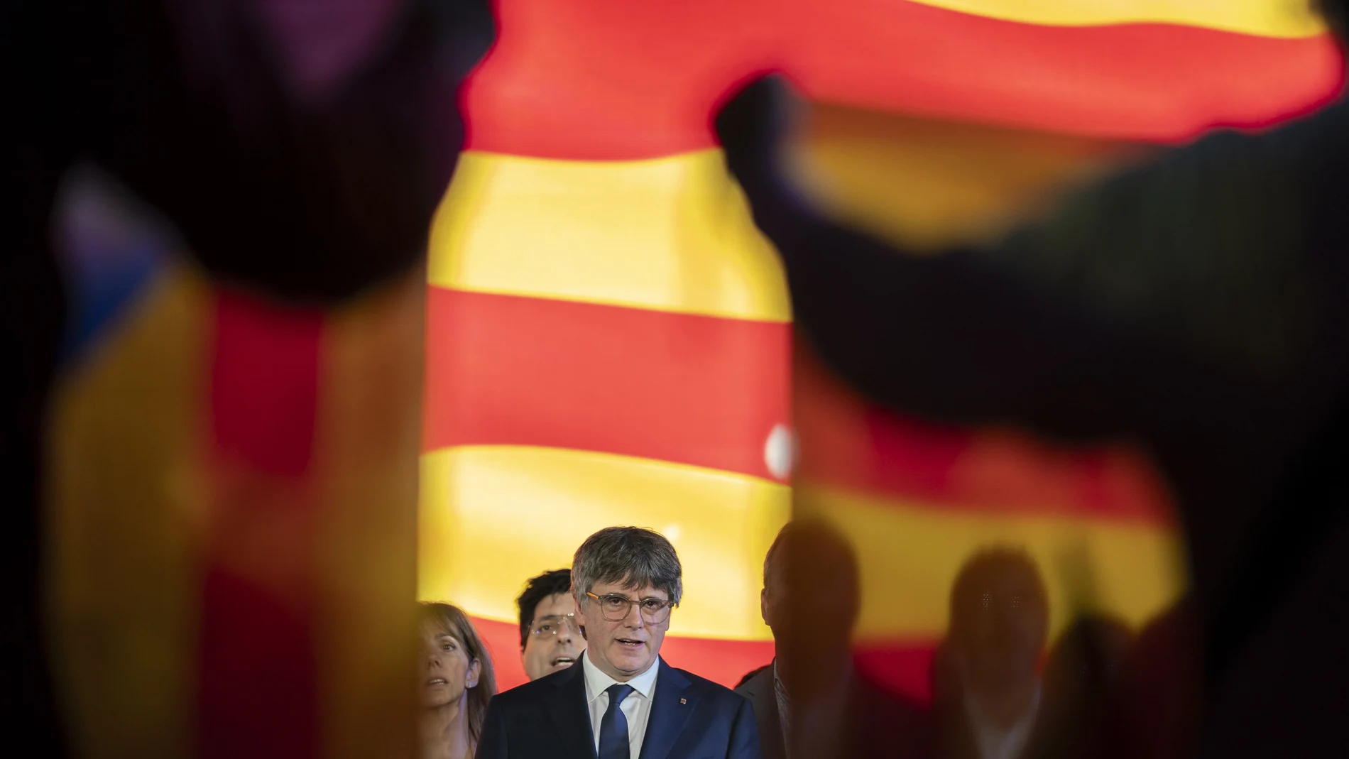 ARGELÈS-SUR-MER (FRANCIA), 01/05/2024.- El expresidente catalán y candidato de JxCat en las elecciones catalanas del 12 de mayo, Carles Puigdemont, interviene en un acto electoral de Junts per Catalunya, este miércoles en Argelès-sur-Mer, Francia. EFE/David Borrat
