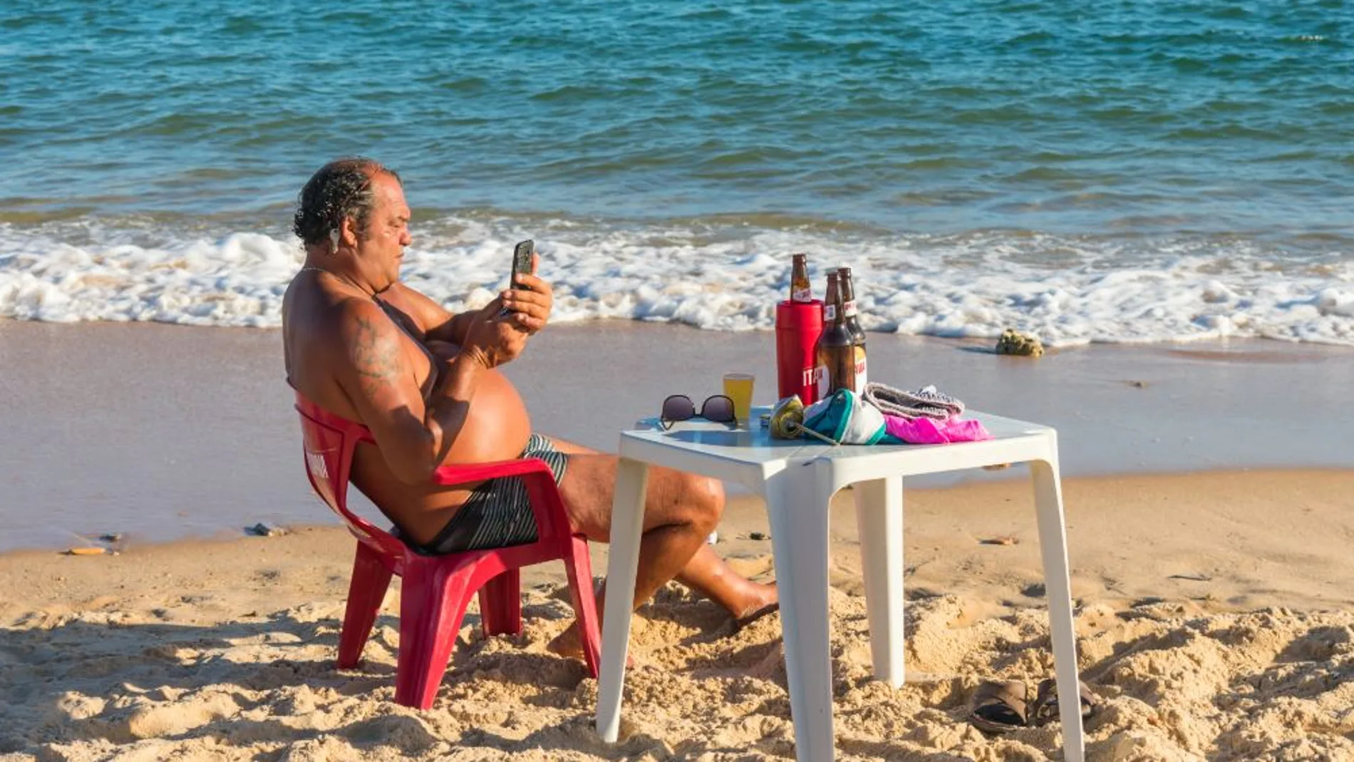 La prensa británica ataca con frecuencia a España, aunque los ingleses suelen elegir nuestro país para sus vacaciones