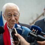 Clavijo analiza con el Padre Ángel la emergencia humanitaria en Canarias