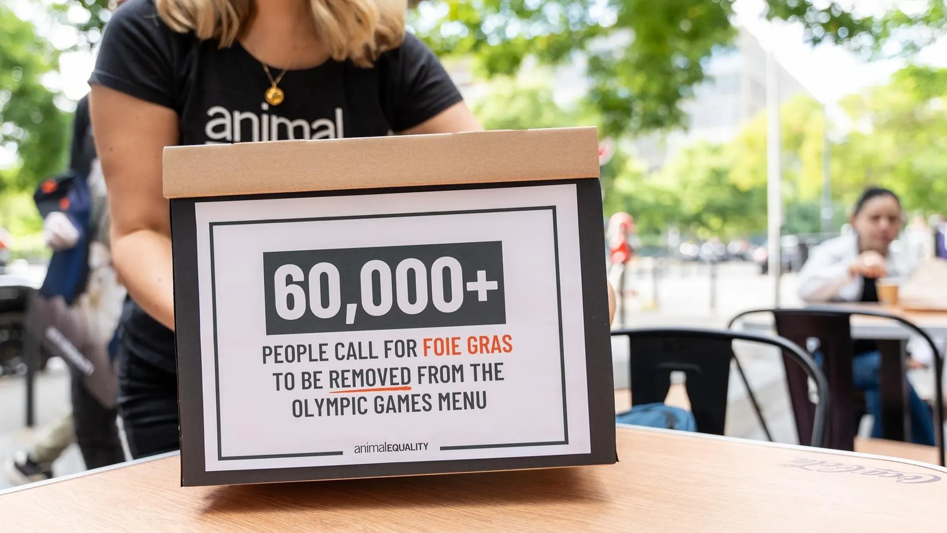 Recogida de firmas contra el uso del foie gras de Igualdad Animal