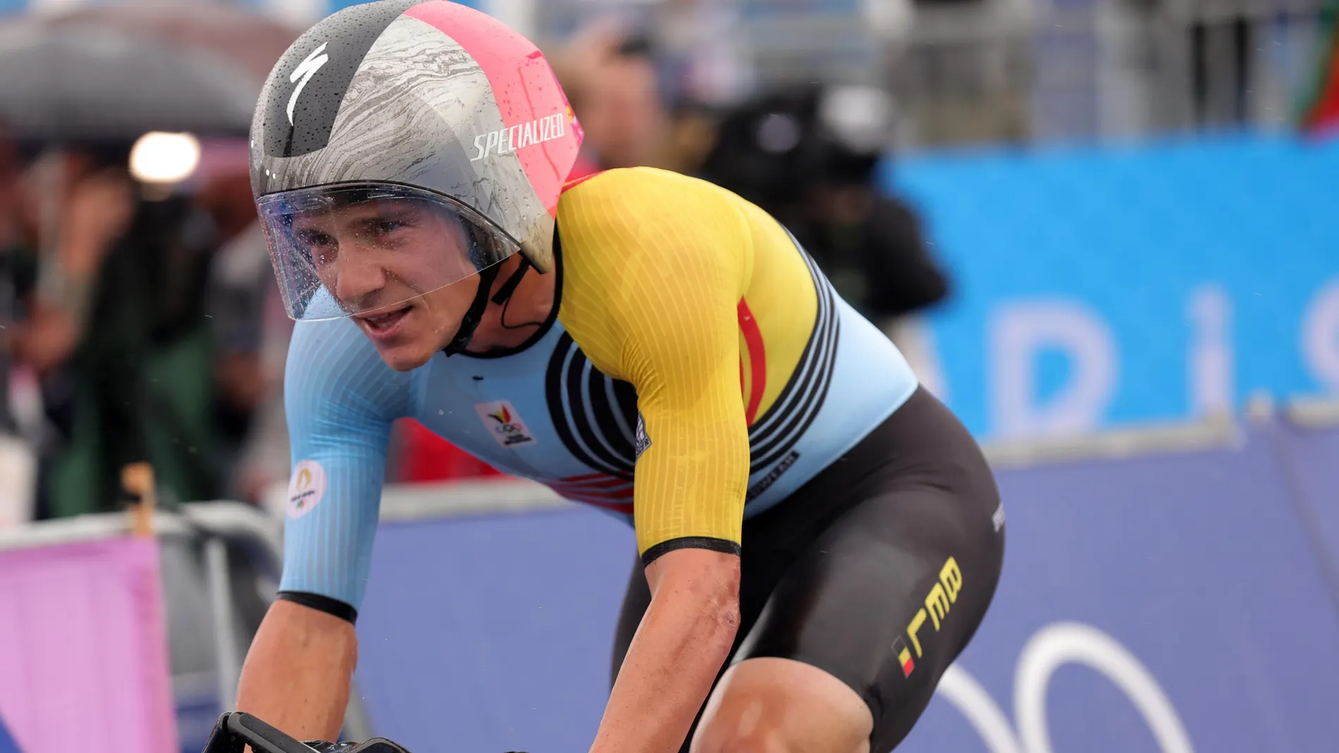 Paris (France), 27/07/2024.- Remco Evenepoel of Belgium in action during the Men's Individual Time Trial at the Road Cycling competitions in the Paris 2024 Olympic Games, Pont Alexandre III in Paris, France, 27 July 2024. (Ciclismo, Bélgica, Francia) EFE/EPA/TERESA SUAREZ