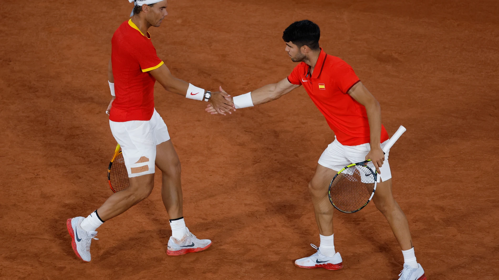 Nadal y Alcaraz celebran un punto ante González y Molteni