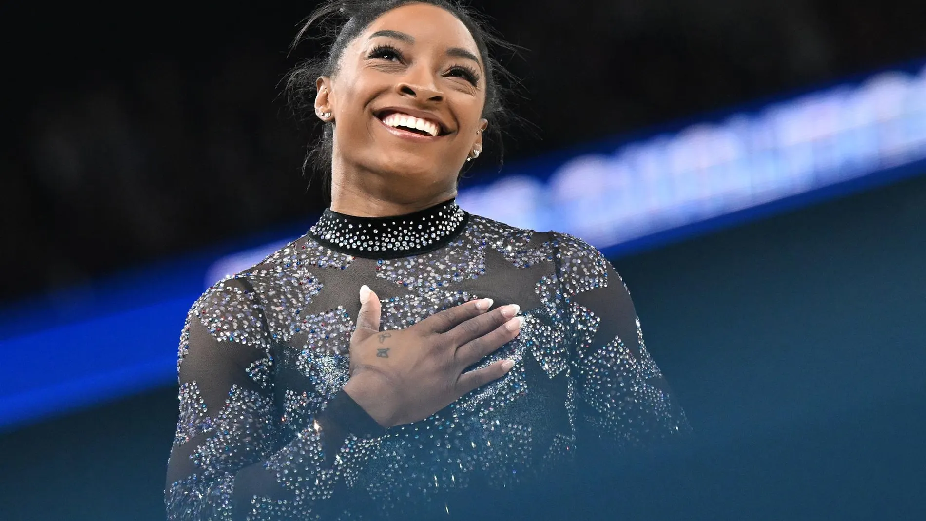 Simone Biles volvió a asombrar en su debut en París