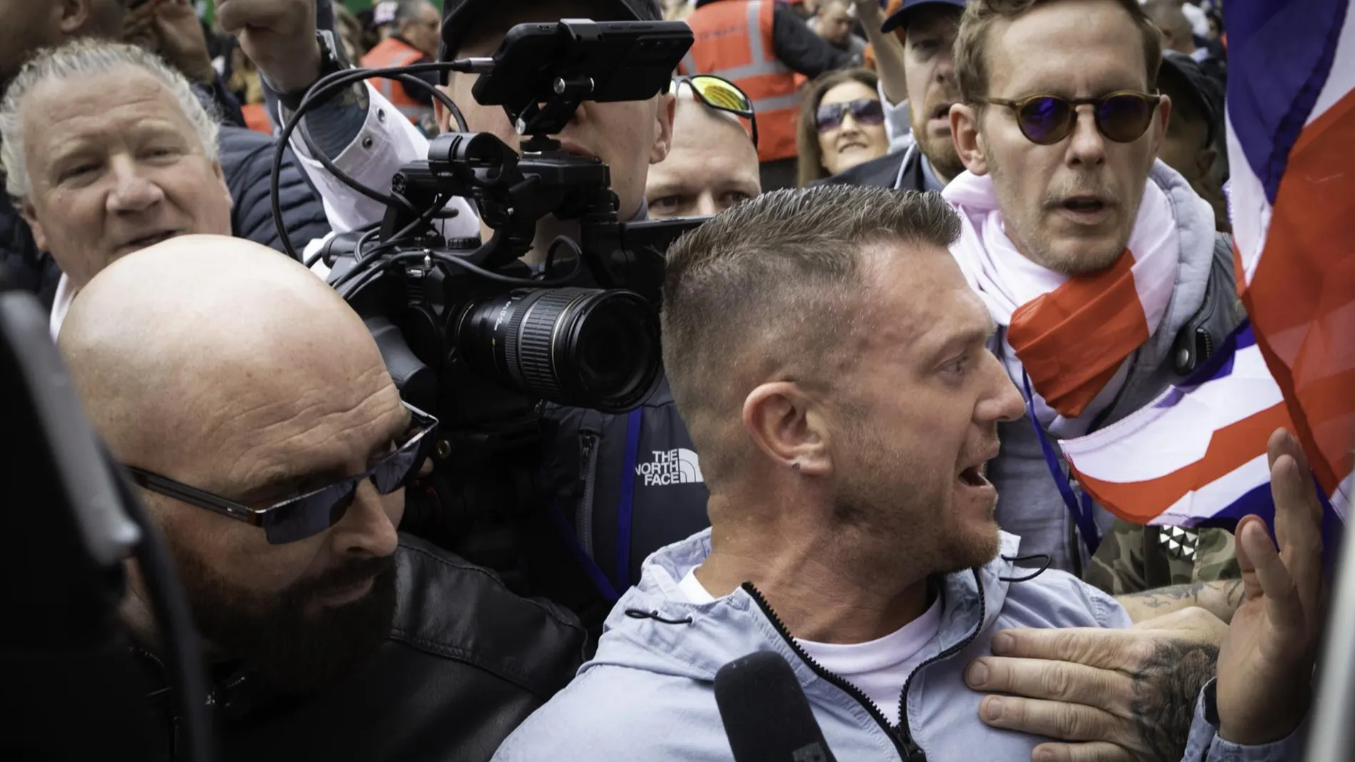 El ultraderechista británico Tommy Robinson