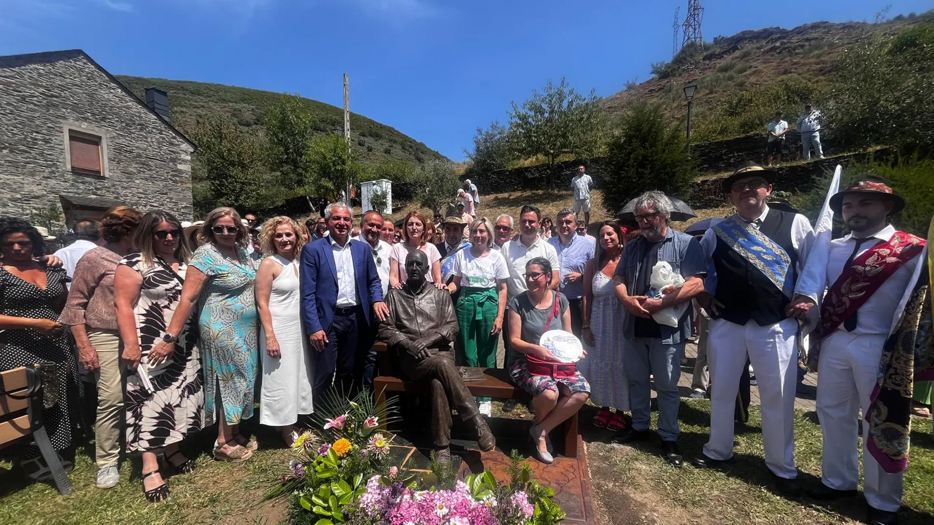 Homenaje a Vicente Díaz Fernández en Peranzanes