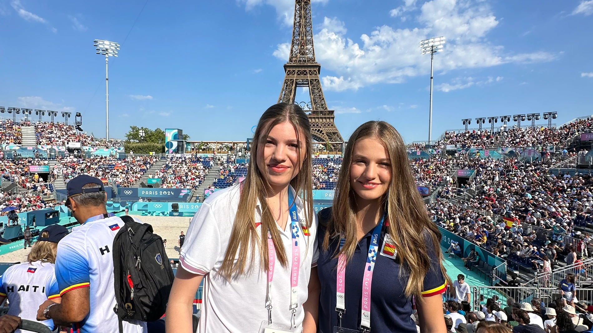 Leonor y Sofía en París.