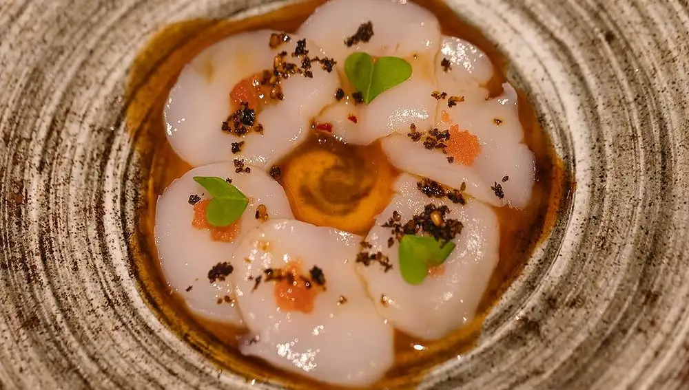 Sakana kume niniku, pescado blanco con salsa cítrica