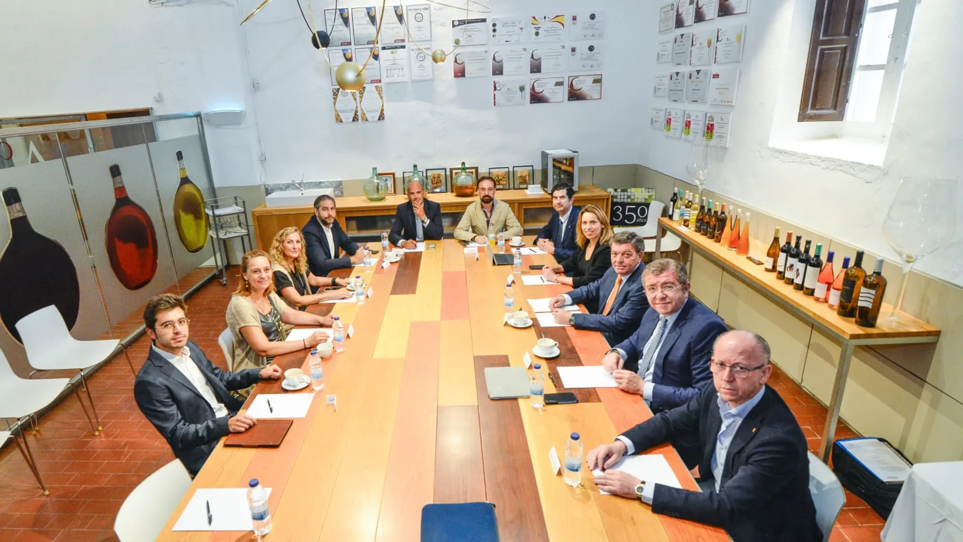 La Junta Directiva de Empresa Familiar de Castilla y León se reúne con el consejero de la Presidencia, Luis Miguel González Gago