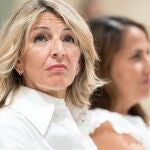 Yolanda Díaz y el presidente del Consejo de Seguridad Nuclear rubrican un convenio de vigilancia de riesgos por radón en el ámbito laboral