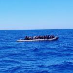 Rescatan dos pateras con 119 migrantes en aguas próximas a las islas de Fuerteventura y Lanzarote