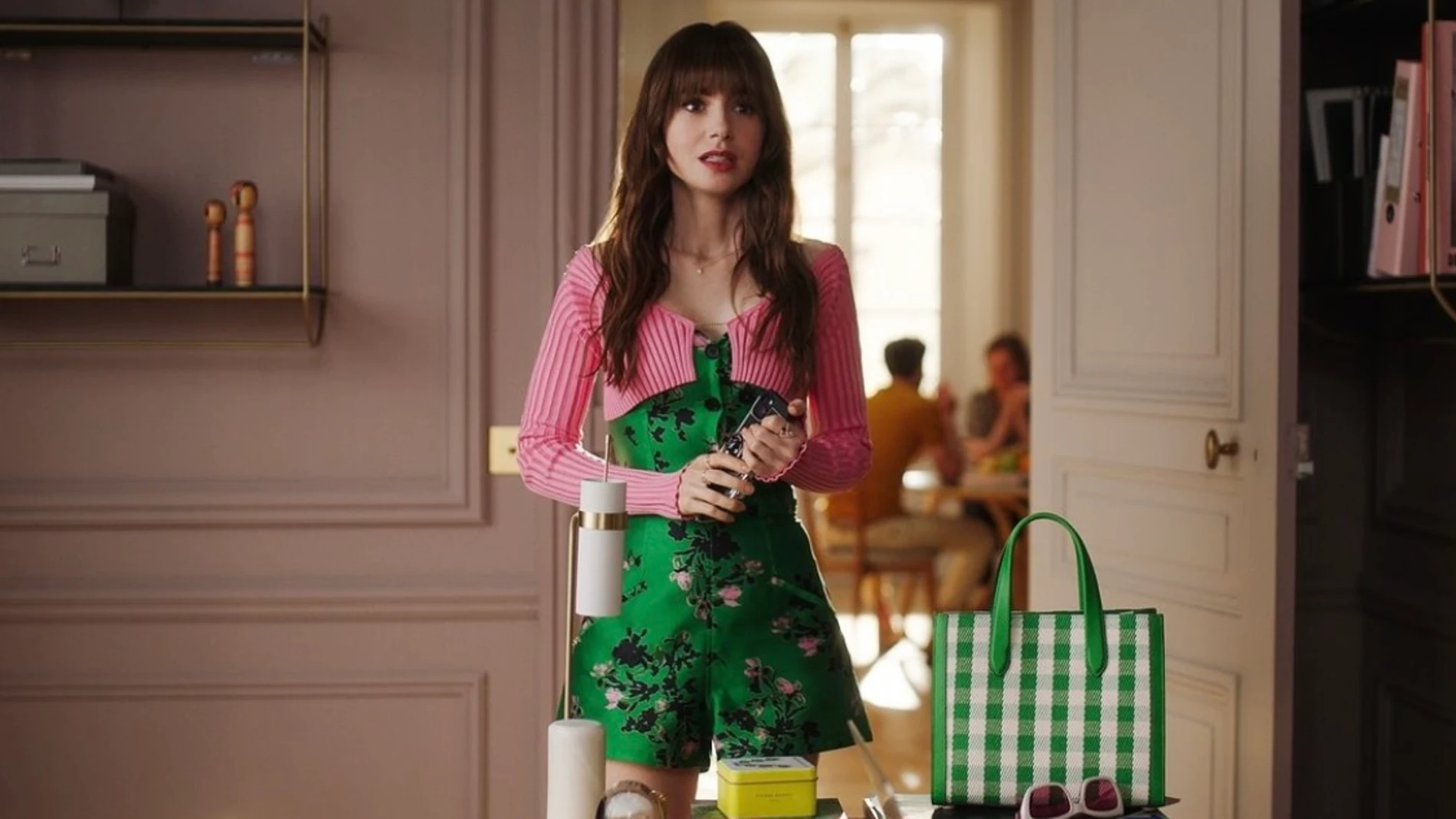 Emily en París temporada 4, todos los looks que ya que queremos antes de su estreno.