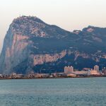 Gibraltar critica una "incursión" de una patrullera de la Guardia Civil con "peligro y afrenta" territorial