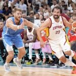 Llull escapa de la defensa de Walkup