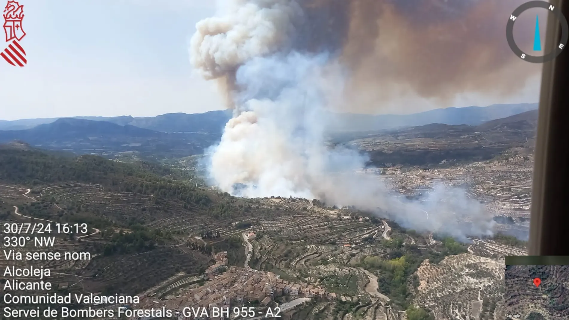 Imagen tomada desde el aire por las unidades helitransportadas delImagen tomada desde el aire por los compañeros de las unidades helitransportadas del Incendio forestal