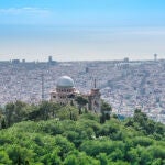 Vistas panorámicas de Bacelona cerca del Observatori Fabra 