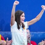 Doña Letizia, una española más que celebra el triunfo de la selección femenina de waterpolo