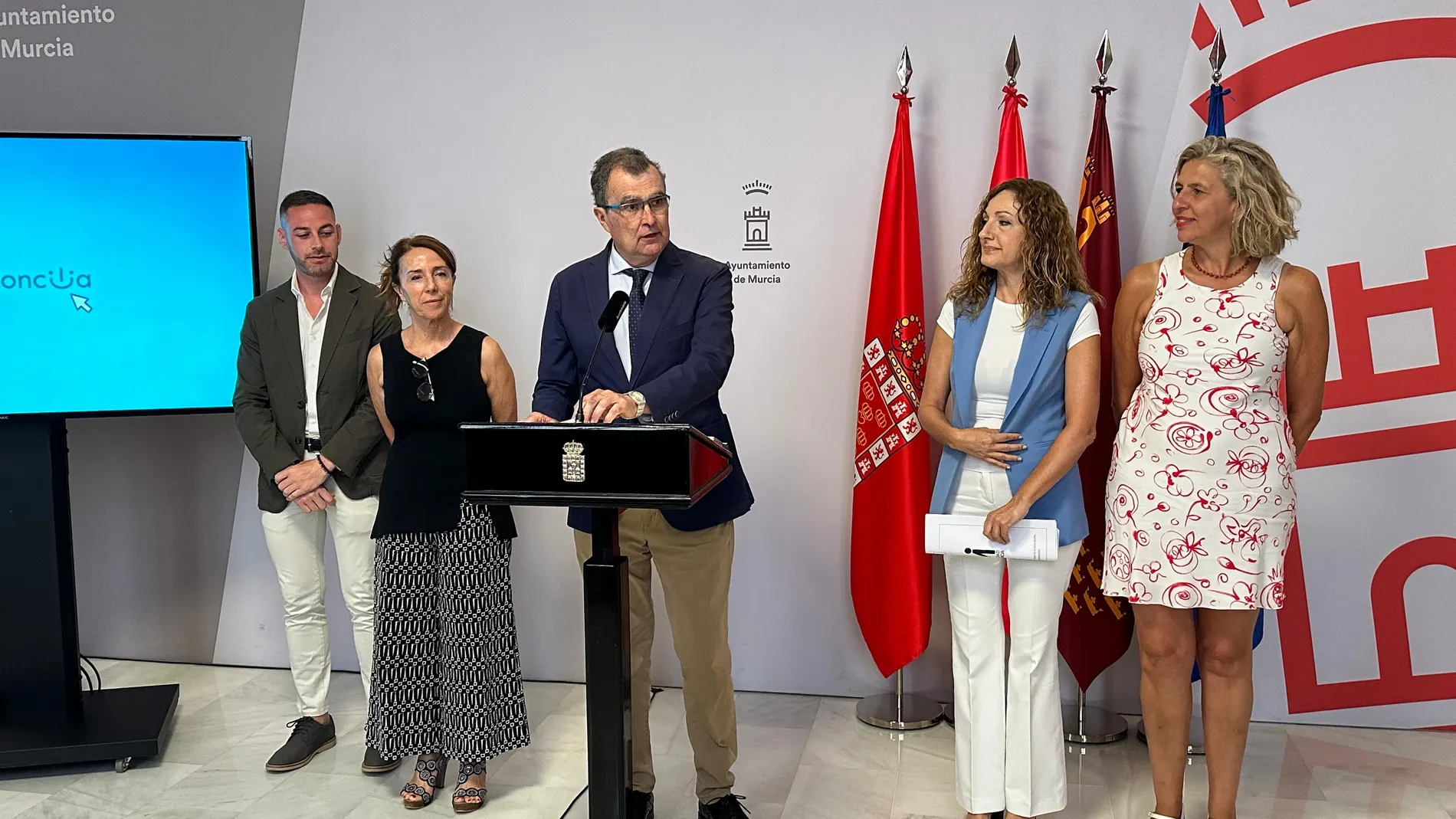 El alcalde de Murcia, José Ballesta, ha dado a conocer esta iniciativa del Consistorio murciano
