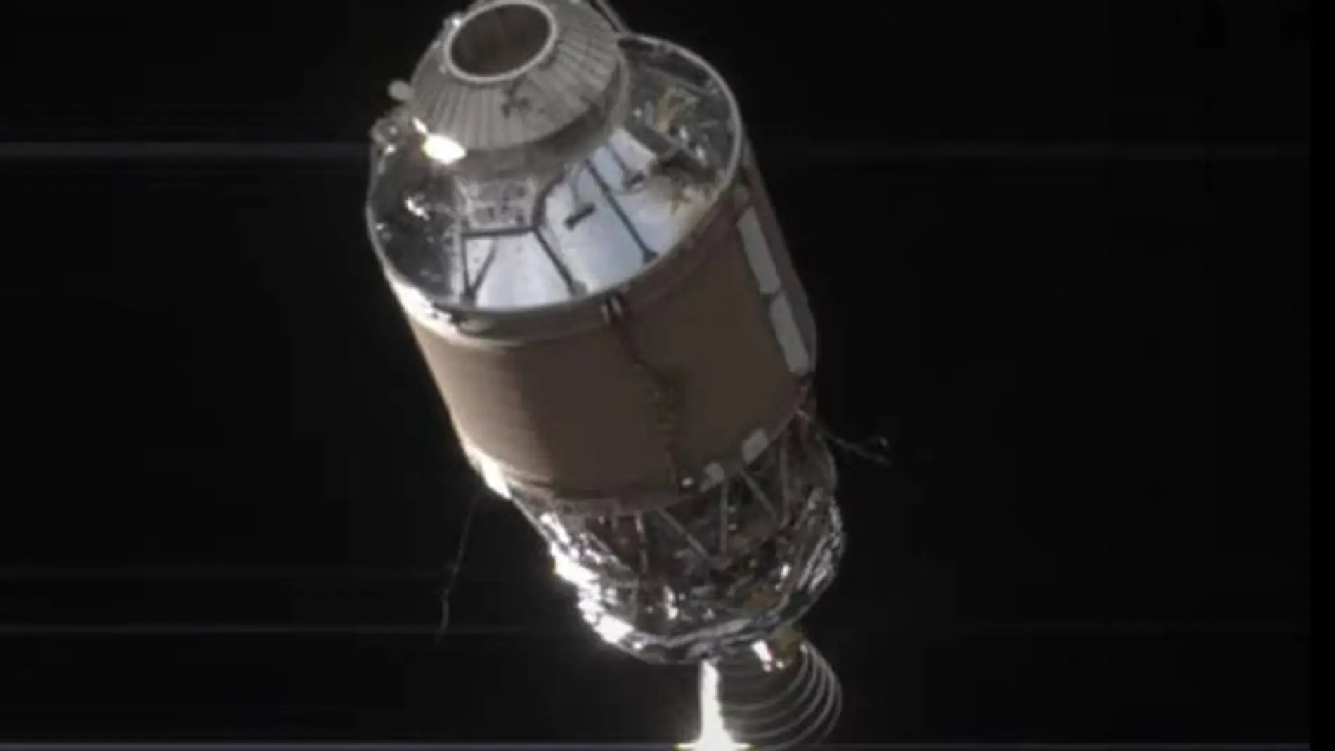 Japón logra fotografiar el tipo más peligroso de basura espacial, a 50 metros, con el satélite ADRAS-J.