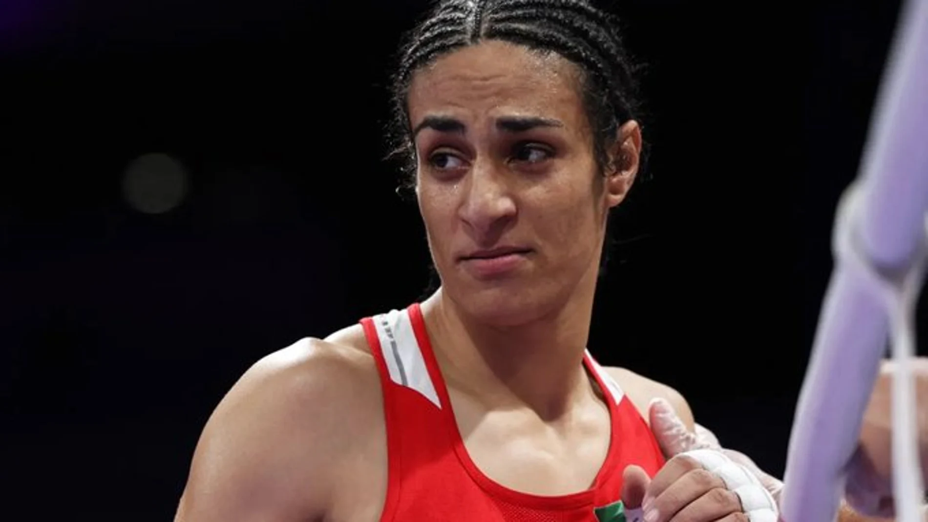 Imane Khelif, boxeadora argelina de 25 años, ha sido el centro de una gran polémica en los Juegos Olímpicos de París
