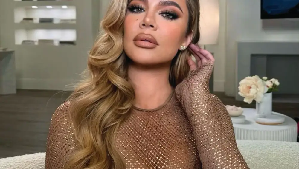 Khloé Kardashian con un top de fiesta