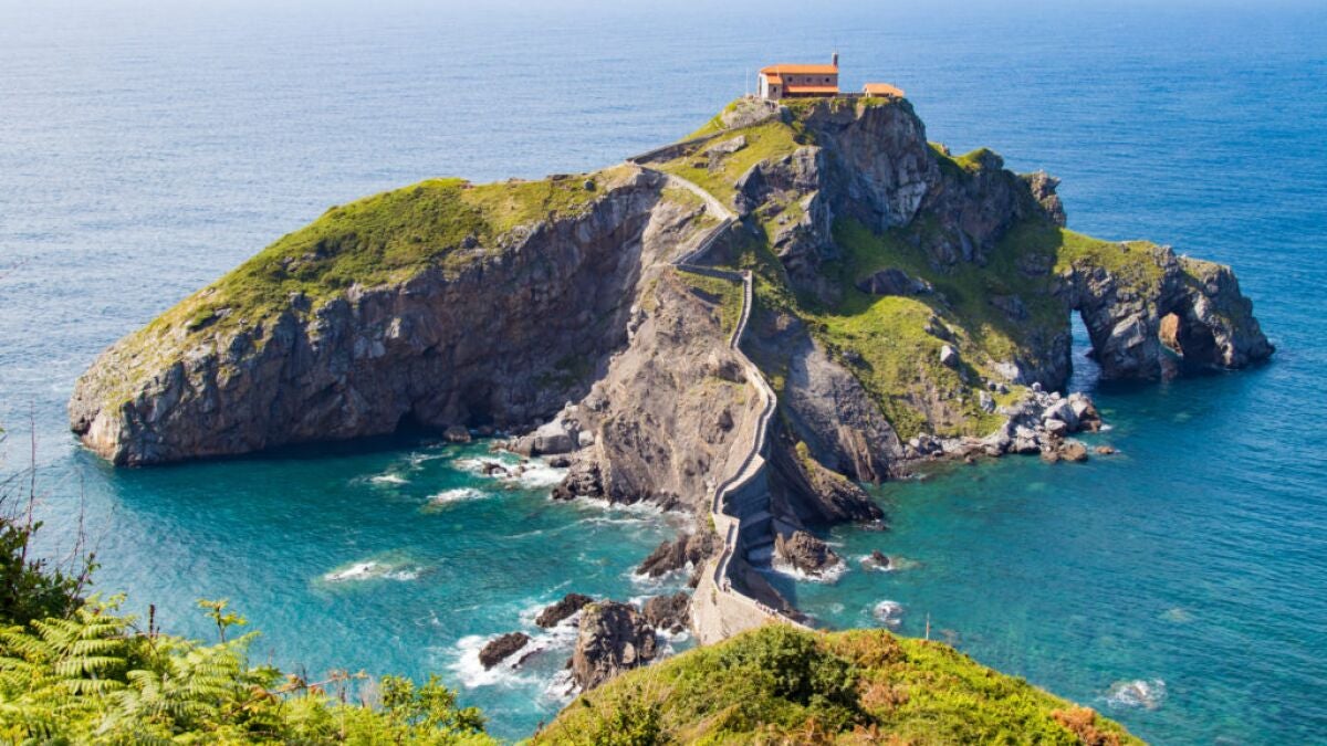 San Juan de Gaztelugatxe draws visitors to Basque coast