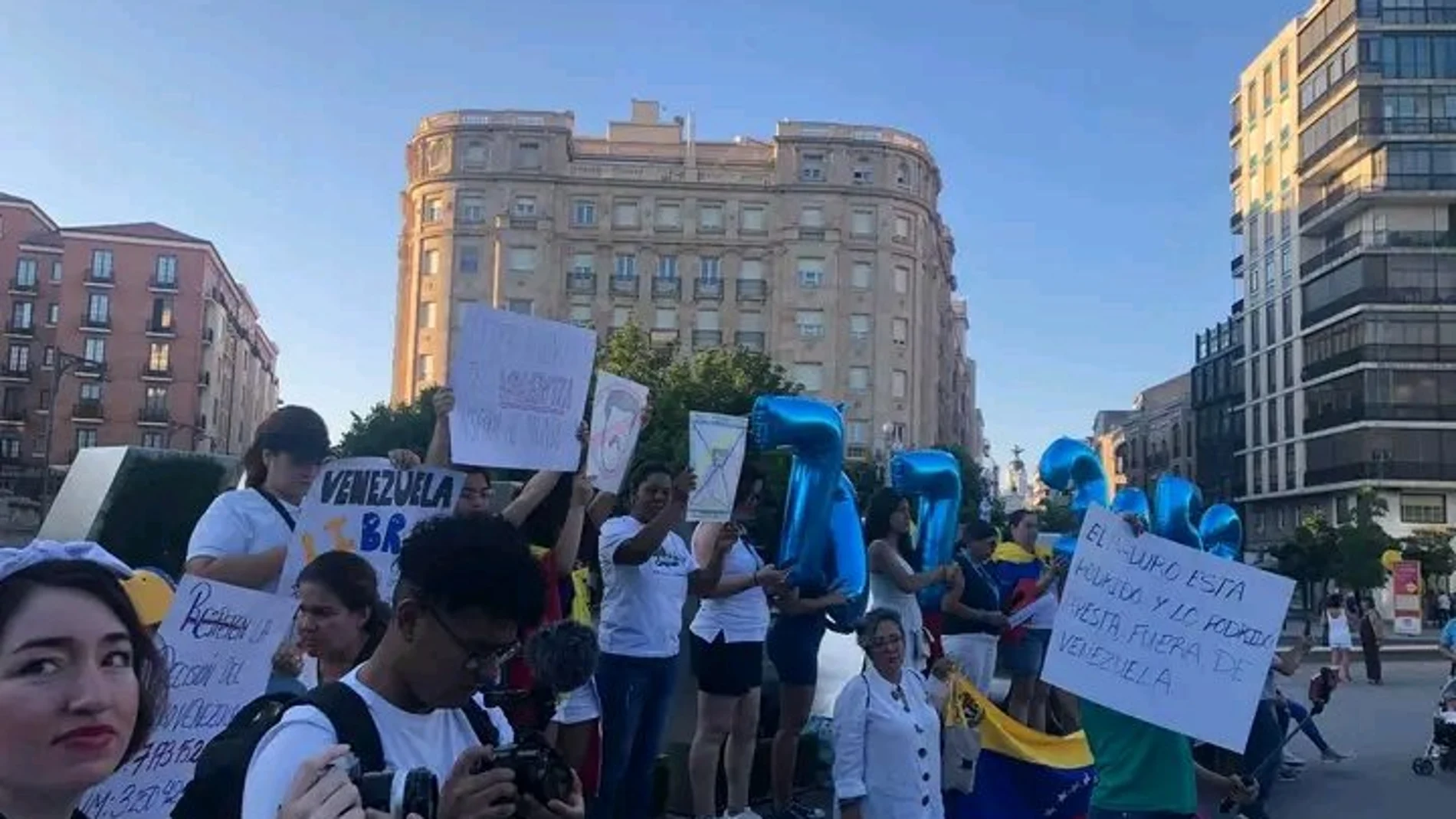 Venezolanos se manifiestan en Valladolid contra Maduro