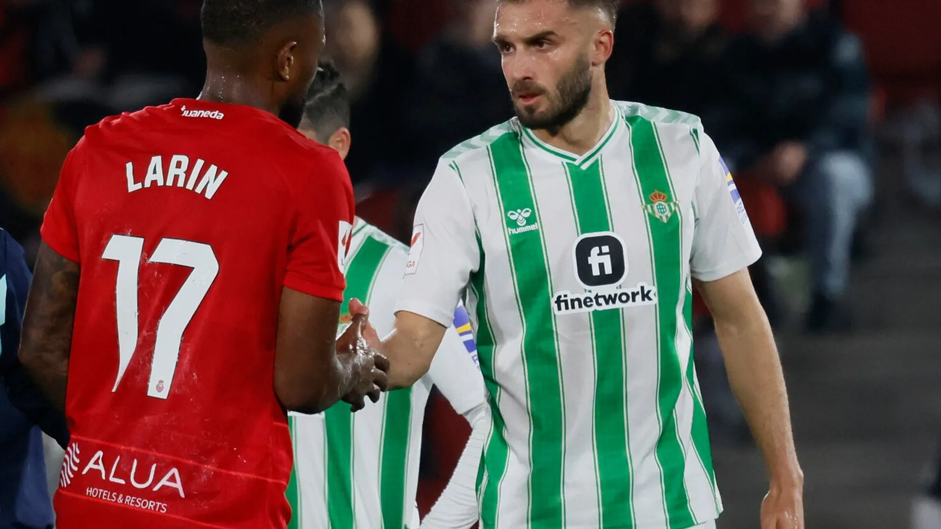 Germán Pezzella con el Betis