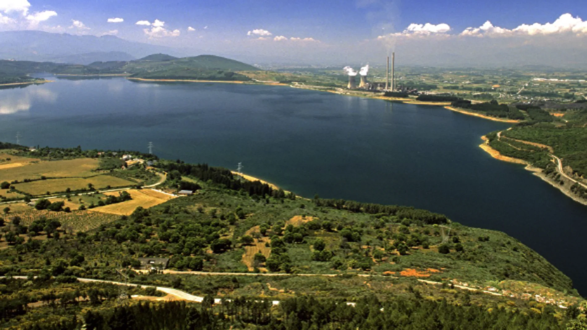 Imagen del embalse de Bárcena en cuyas cercanías se ha encontrado el cuerpo sin vida de Alejandro