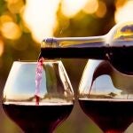 Científicos analizan si beber un poco de alcohol al día es beneficioso para la salud