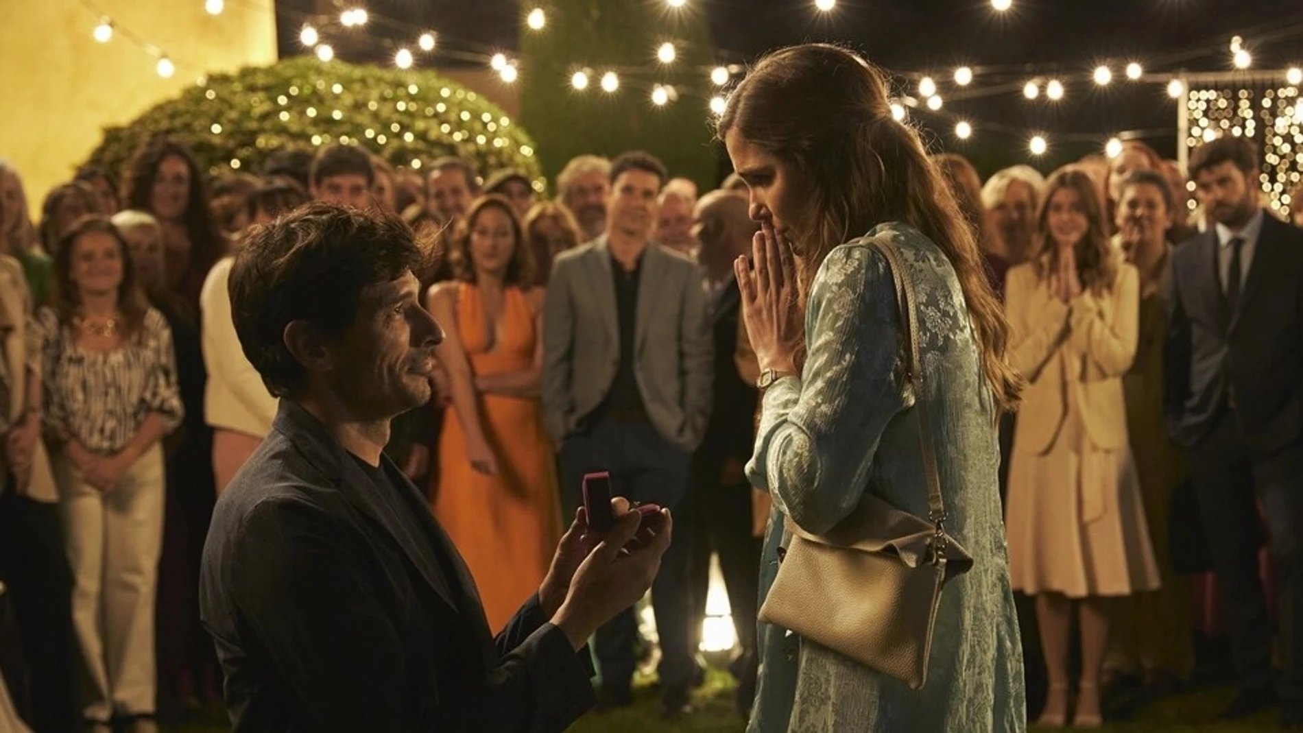 Andrés Velencoso y Natalia Sánchez en "Regreso a las Sabinas"