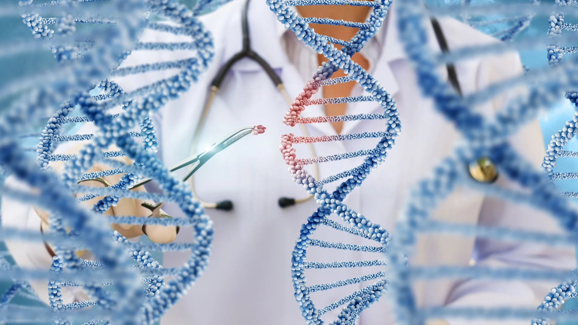Un médico comprueba las moléculas de ADN sobre un fondo azul.