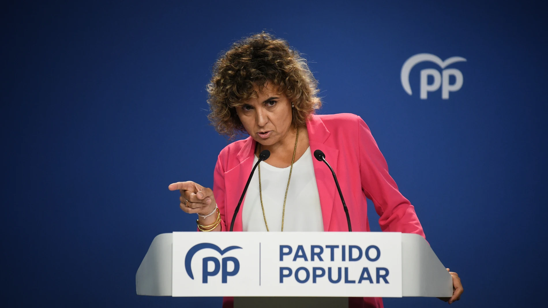 La portavoz del PP en el Parlamento Europeo, Dolors Montserrat, ofrece una rueda de prensa, en la sede del PP, a 5 de agosto de 2024, en Madrid (España). La portavoz del PP en el Parlamento Europeo, Dolors Montserrat, ofrece una rueda de prensa, en la sede del PP, a 5 de agosto de 2024, en Madrid (España). Durante la comparecencia, la portavoz del Partido Popular en el Parlamento Europeo, ha pedido hoy al presidente del Gobierno, que censure al ex líder socialista José Luis Rodríguez Zapatero...