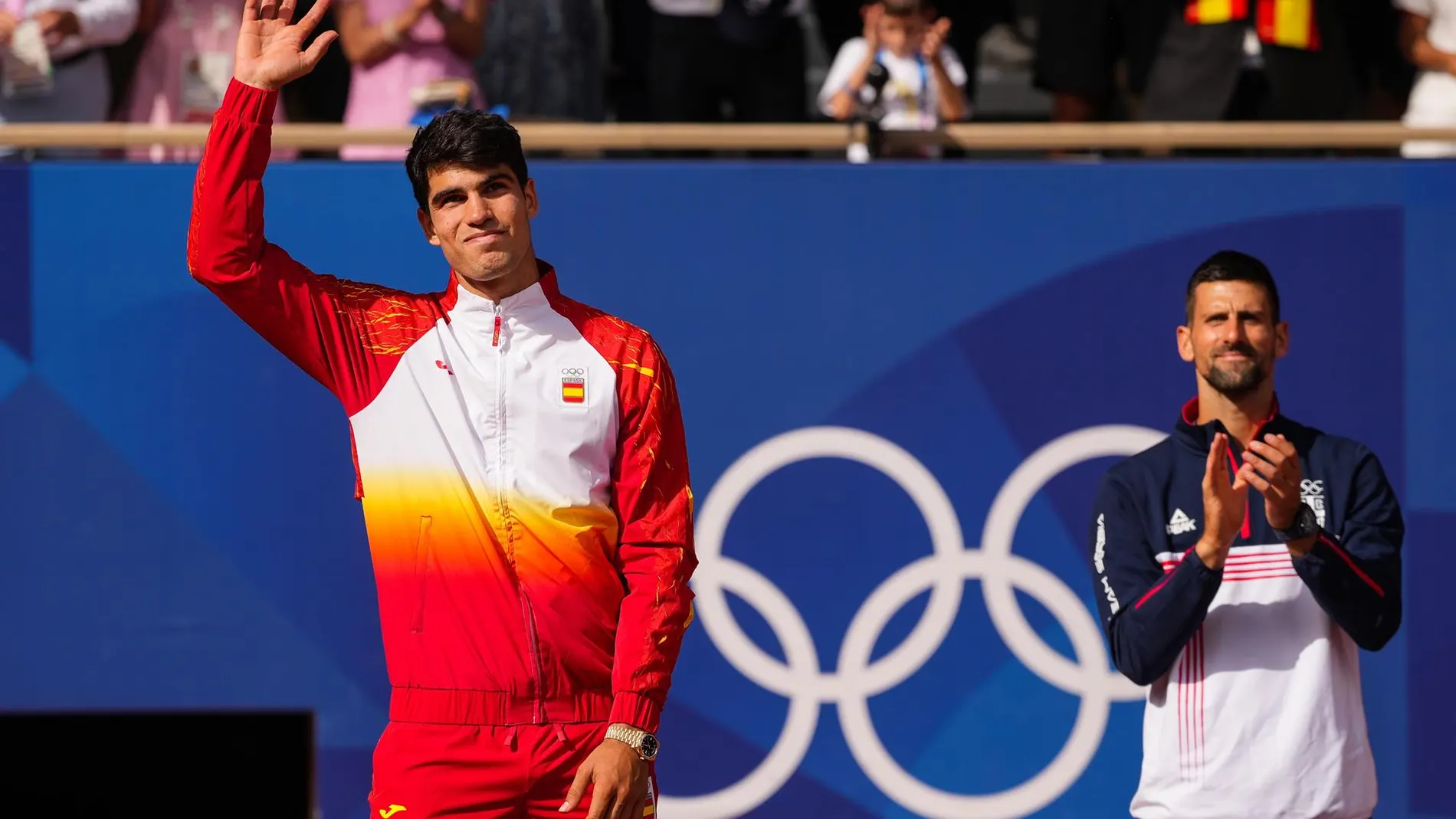JJ.OO/Tenis.- Novak Djokovic, a Carlos Alcaraz: "Tu oro llegará"