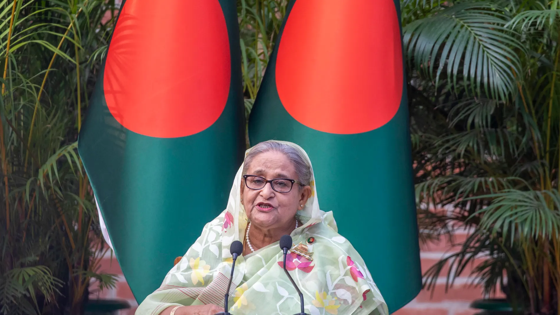 Dhaka (Bangladesh), 08/01/2024.- (FILE) Bangladesh Prime Minister Sheikh Hasina addresses a meeting with foreign observers and journalists in Dhaka, Bangladesh, 08 January 2024 (reissued 05 August 2024). Dhaka authorities have imposed a new curfew starting 06:00 p.m. local time on 04 August. As casualties mounted and law enforcement struggled to contain the unrest, the Bangladeshi government on 20 July 2024 had imposed an initial nationwide curfew and deployed military forces after violence b...
