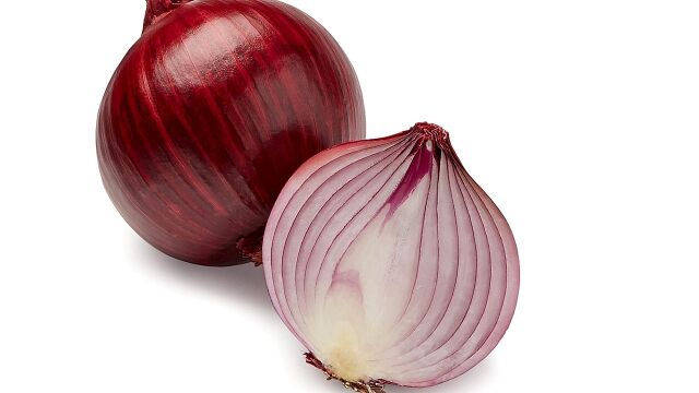 Soluciones efectivas para cortar cebollas sin derramar lágrimas