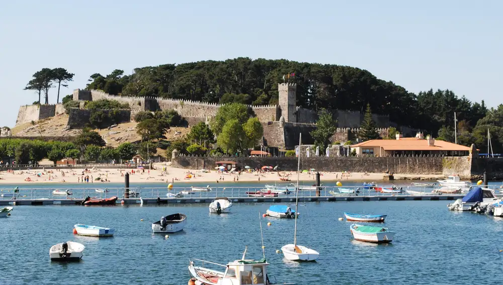El castillo de Monterreal, en Bayona (Pontevedra)
