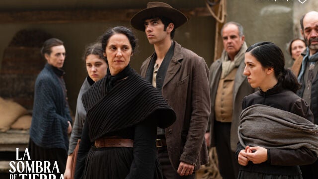 María Morales en "La sombra de la tierra"