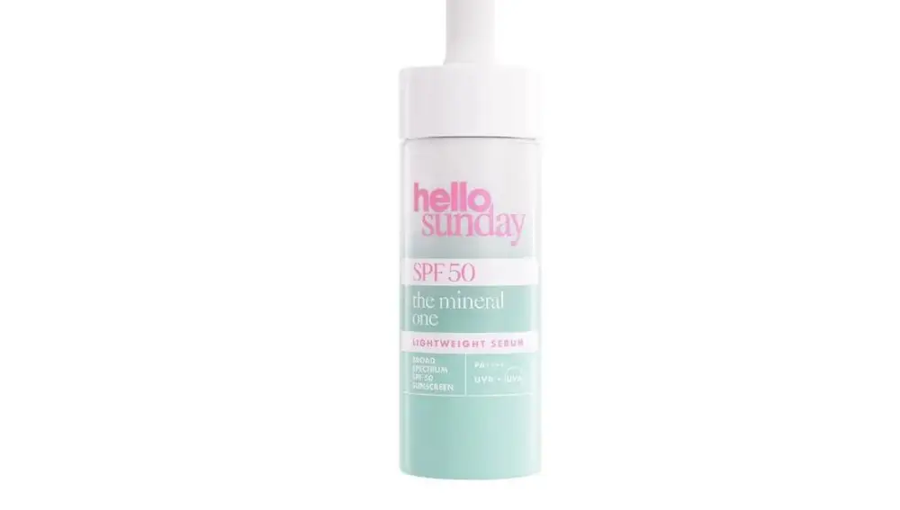 Sérum hidratante con ácido hialurónico y protección colar de Hello Sunday.