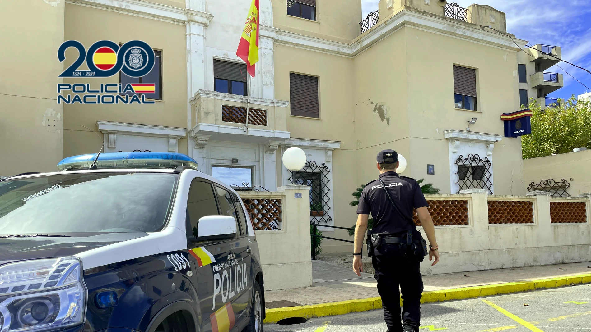 Roba y agrede a dos bañistas en una playa de Dénia (Alicante)