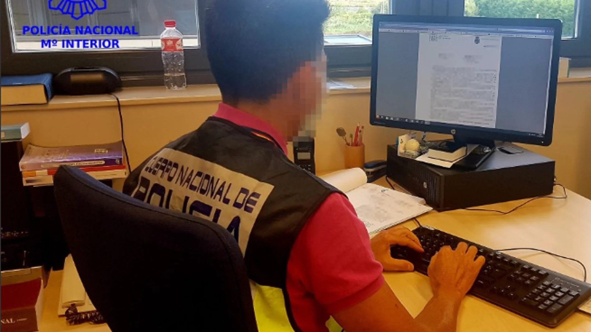 Agente de la Policía Nacional