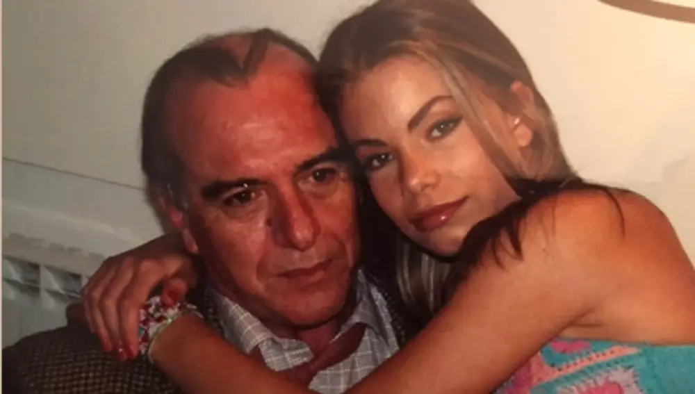 Carla Goyanes junto a su padre, Carlos Goyanes