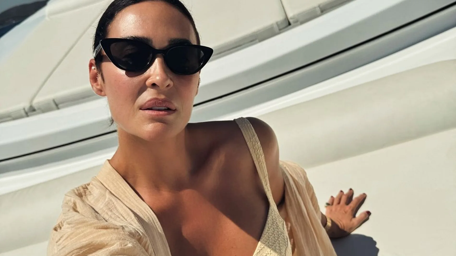 Vicky Martín Berrocal y su look en Mallorca.