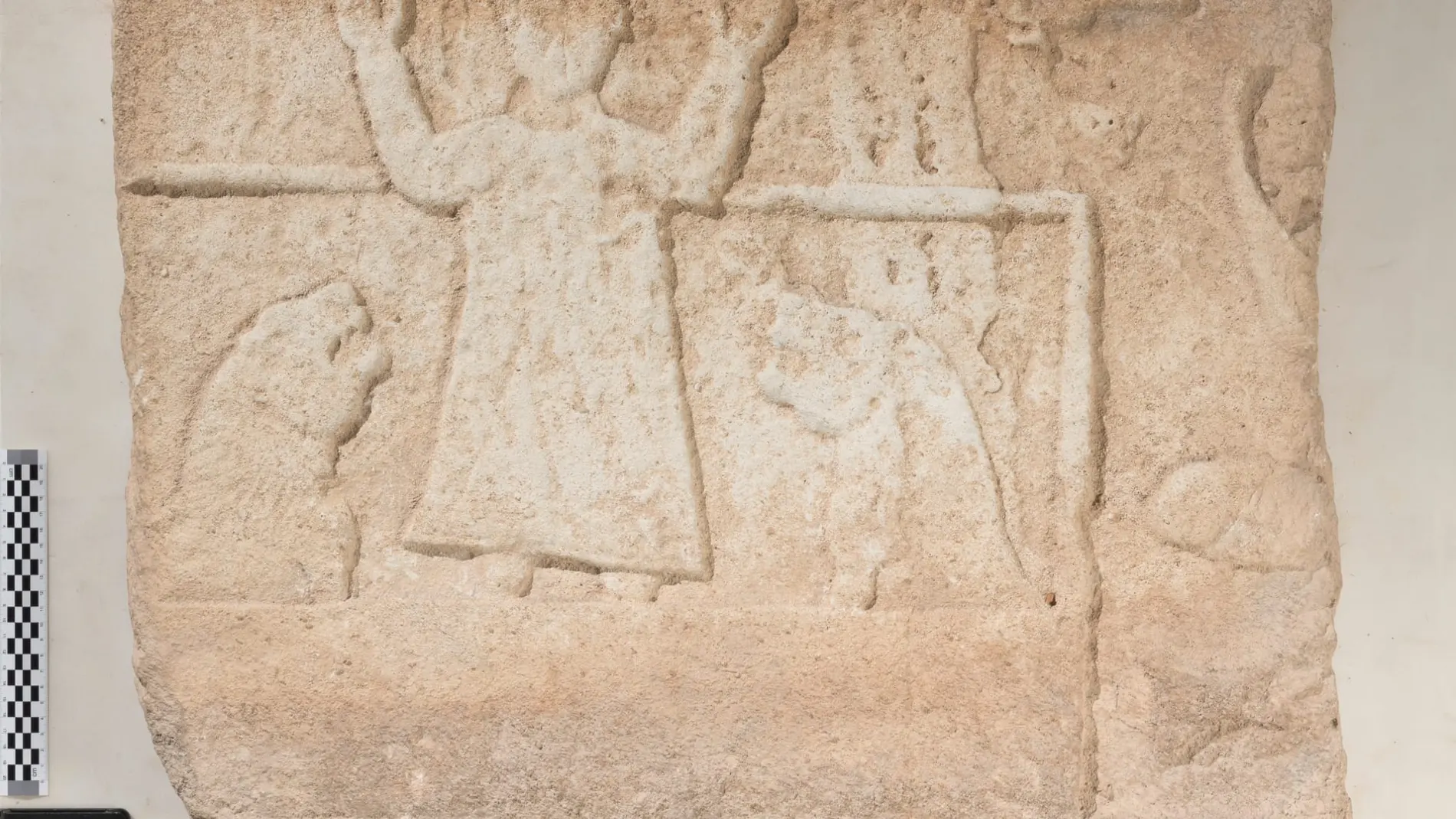 Protegen como BIC un fragmento de tumba paleocristiana con relieve del profeta Daniel